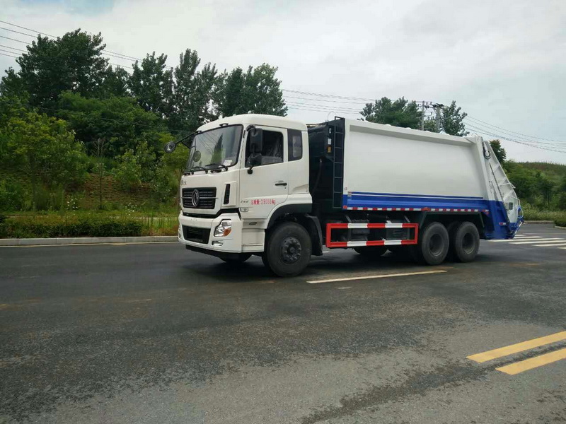 东风后双桥压缩垃圾车5